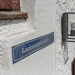 2 - Lockstein Apartment