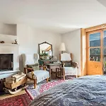 2 - Lockstein Apartment